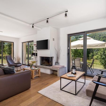 Baske Ostarije Modern Alpine Monsalbius Chalet מראה חיצוני תמונה