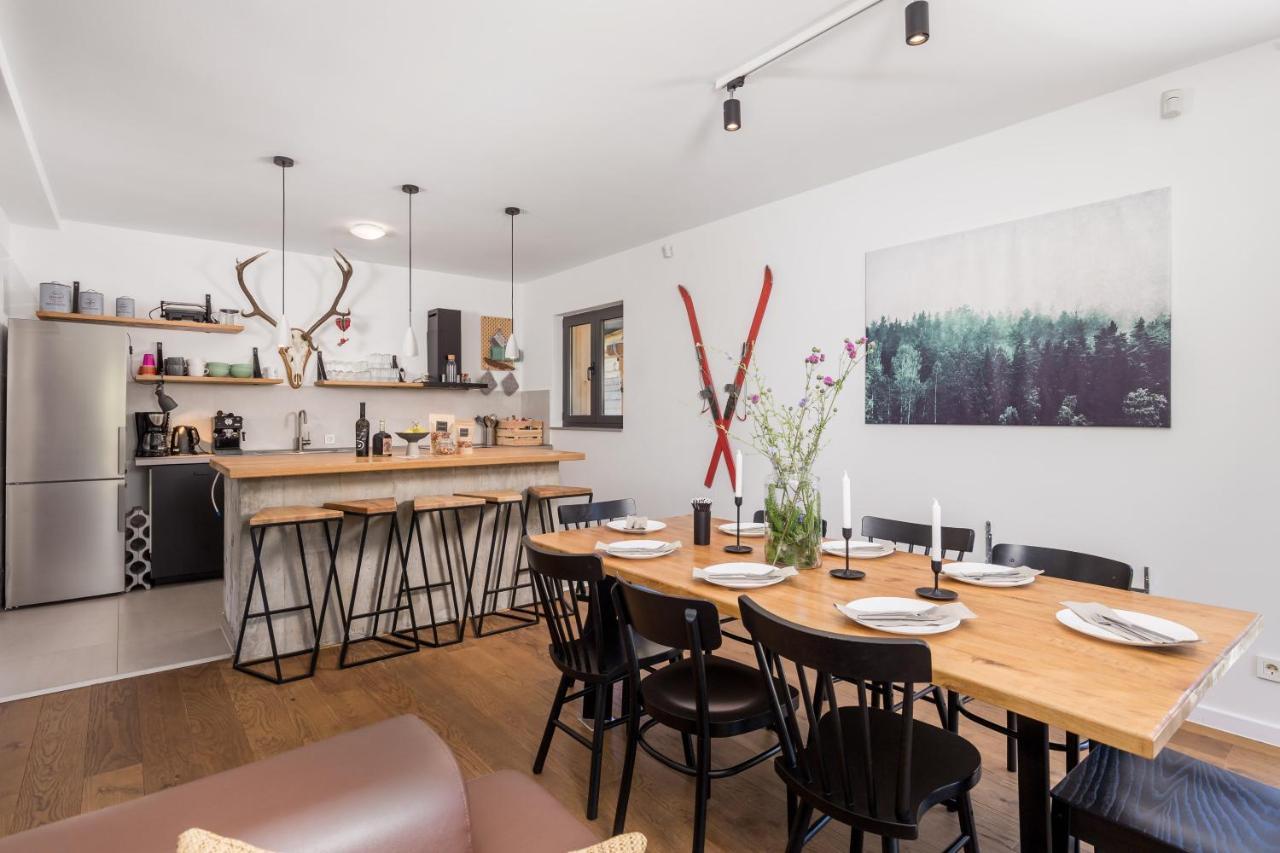 Baske Ostarije Modern Alpine Monsalbius Chalet מראה חיצוני תמונה