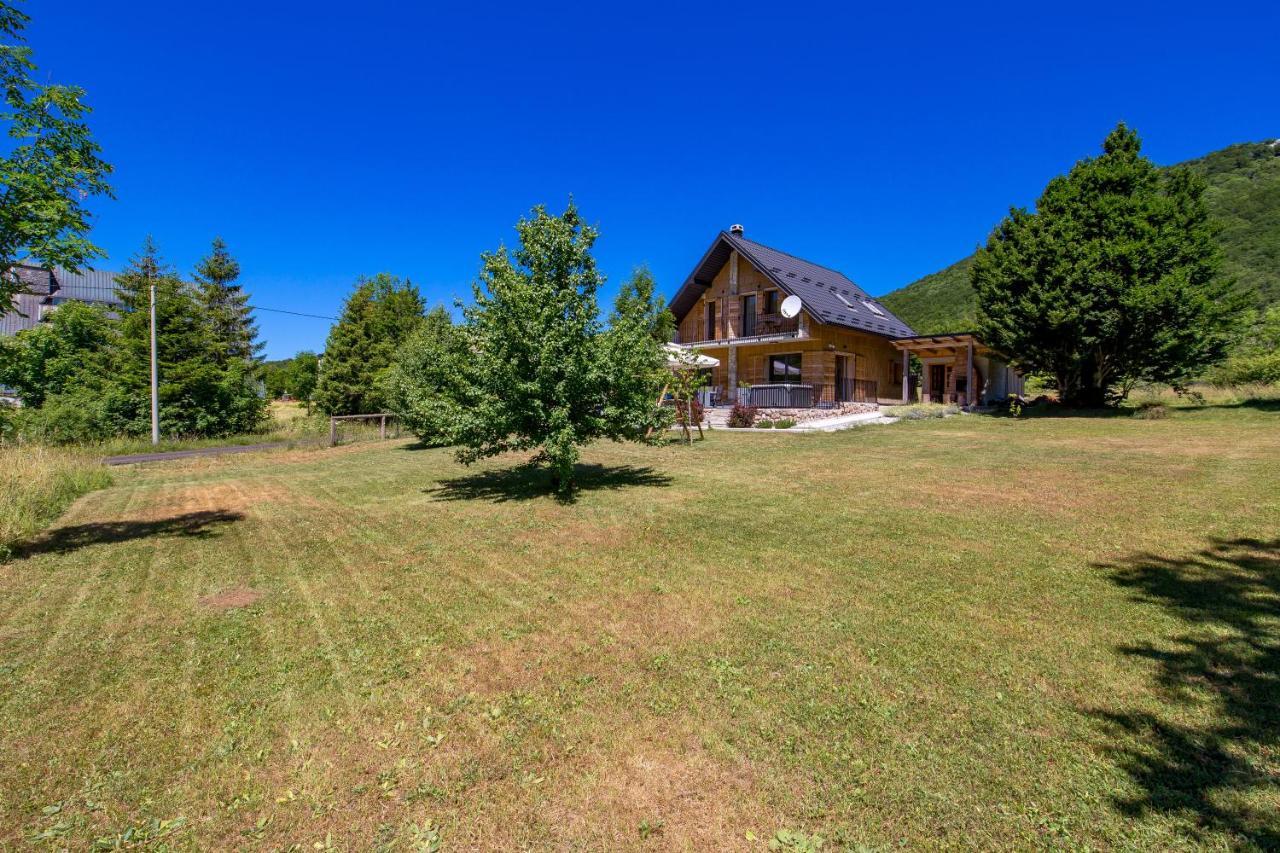 Baske Ostarije Modern Alpine Monsalbius Chalet מראה חיצוני תמונה