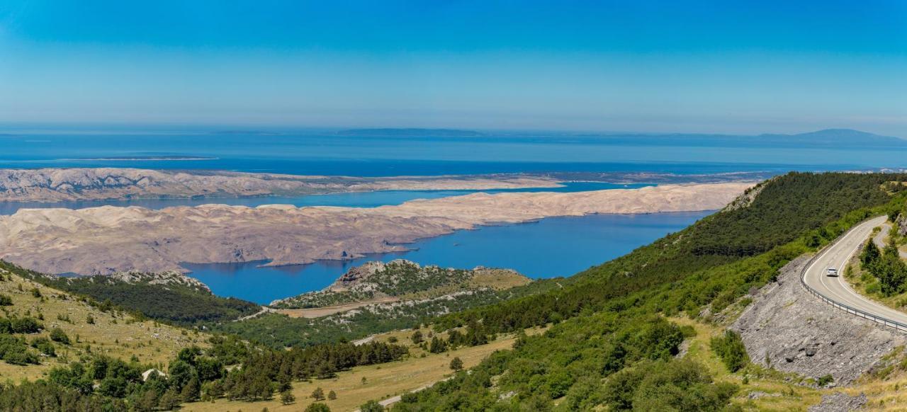 Baske Ostarije Modern Alpine Monsalbius Chalet מראה חיצוני תמונה